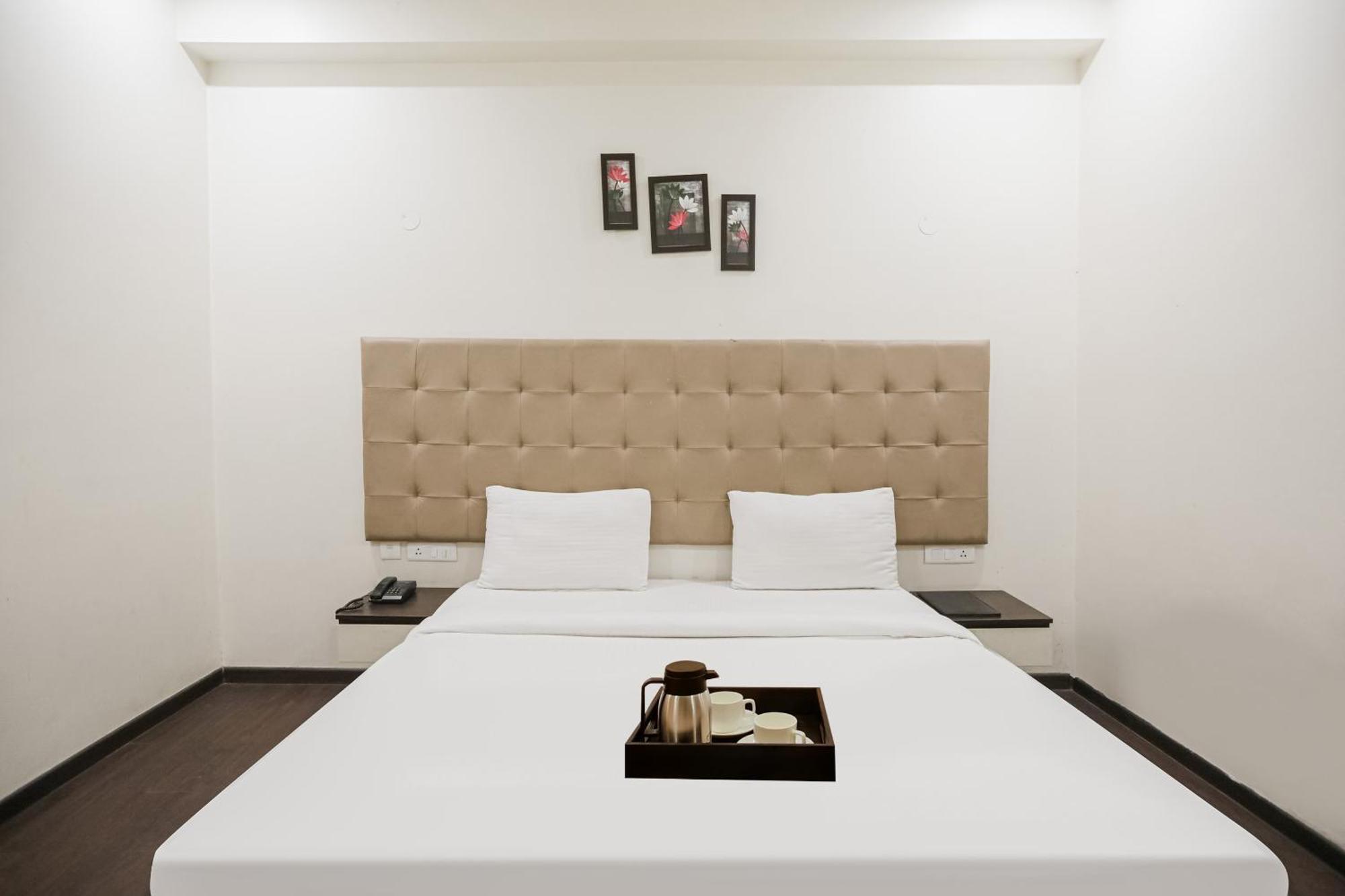 Townhouse The Amv Hotel Gurgaon Exteriör bild