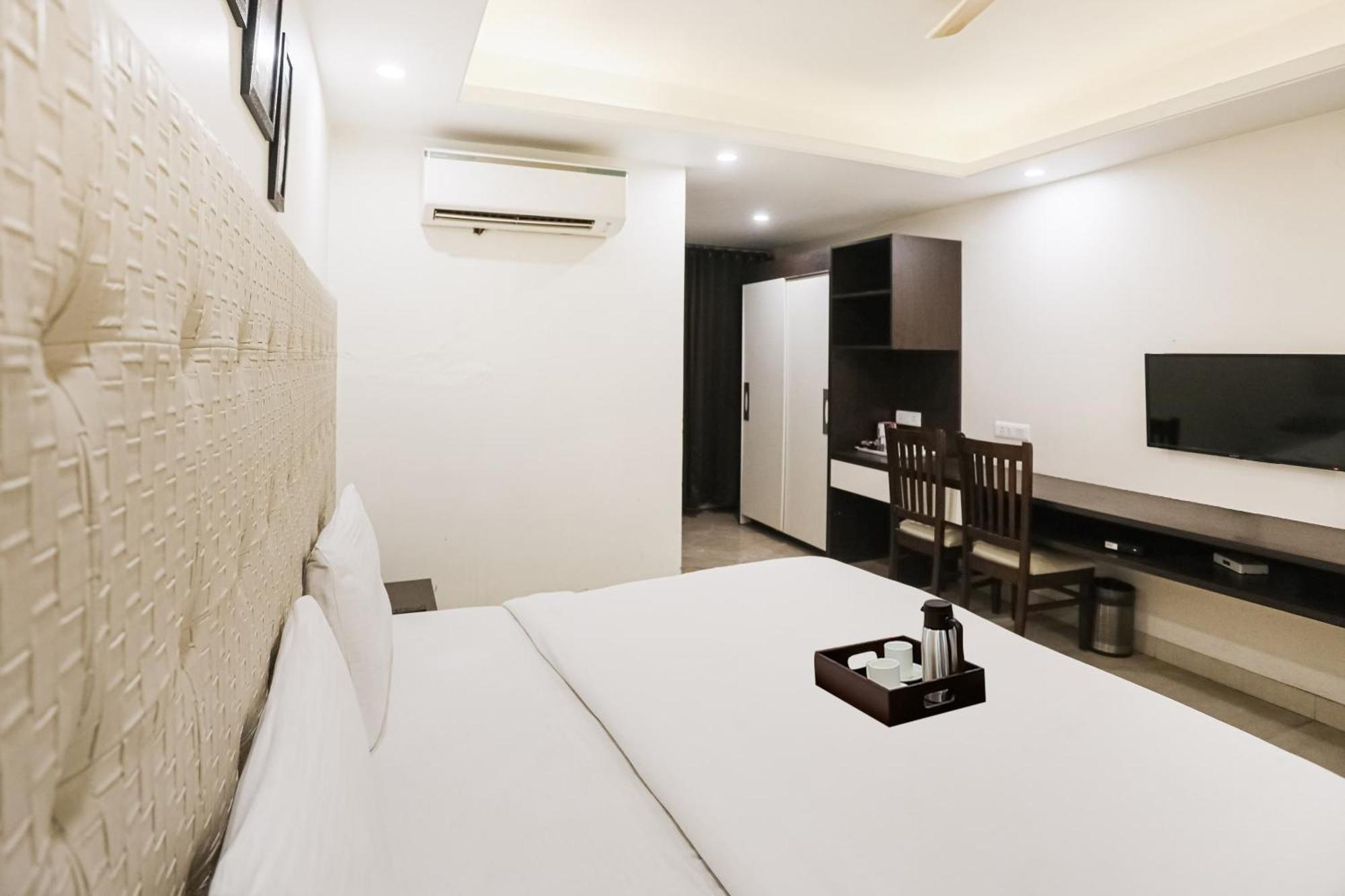 Townhouse The Amv Hotel Gurgaon Exteriör bild